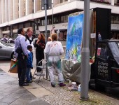 kunstaktion-friedrichstrasse-berlin